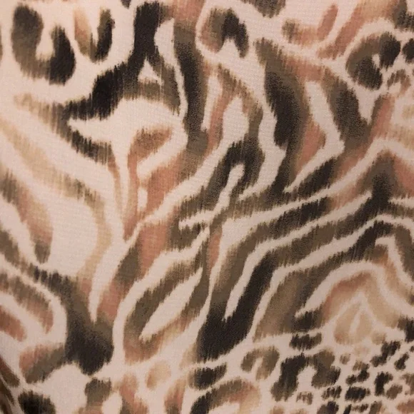 TORRID SPAGHETTI Adjustable Straps Blouse. Size 6 X plus size - Picture 4 of 4